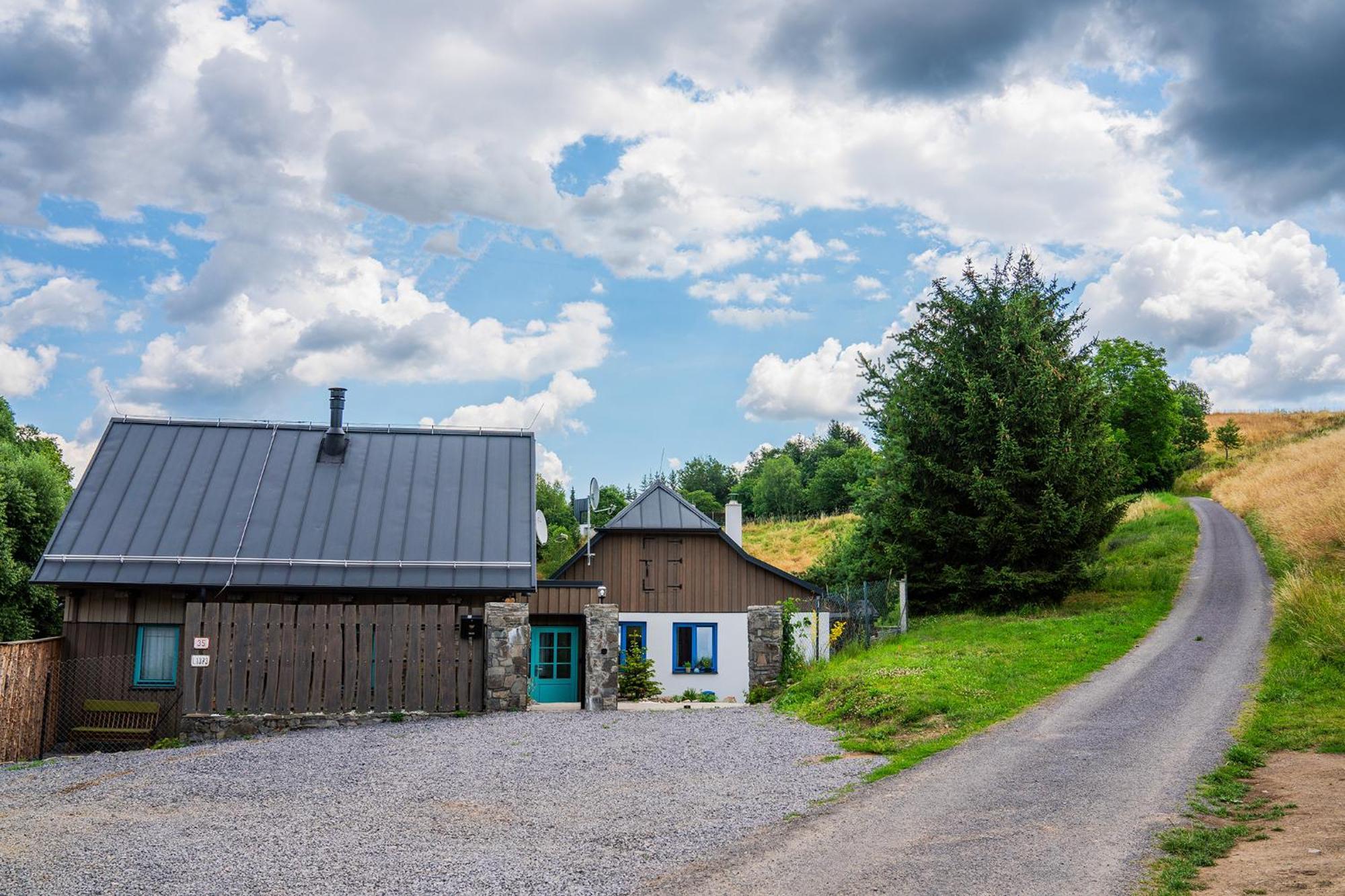 Chalupka Opal: Secluded Mountain Retreat with Self-Check-In Villa Banska Stiavnica Exterior photo